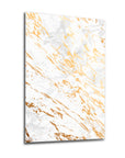 Mermer desenli cam tablo, beyaz arka planda altın yansımalar ile şık tasarım. Dekoratif sanat eseri.