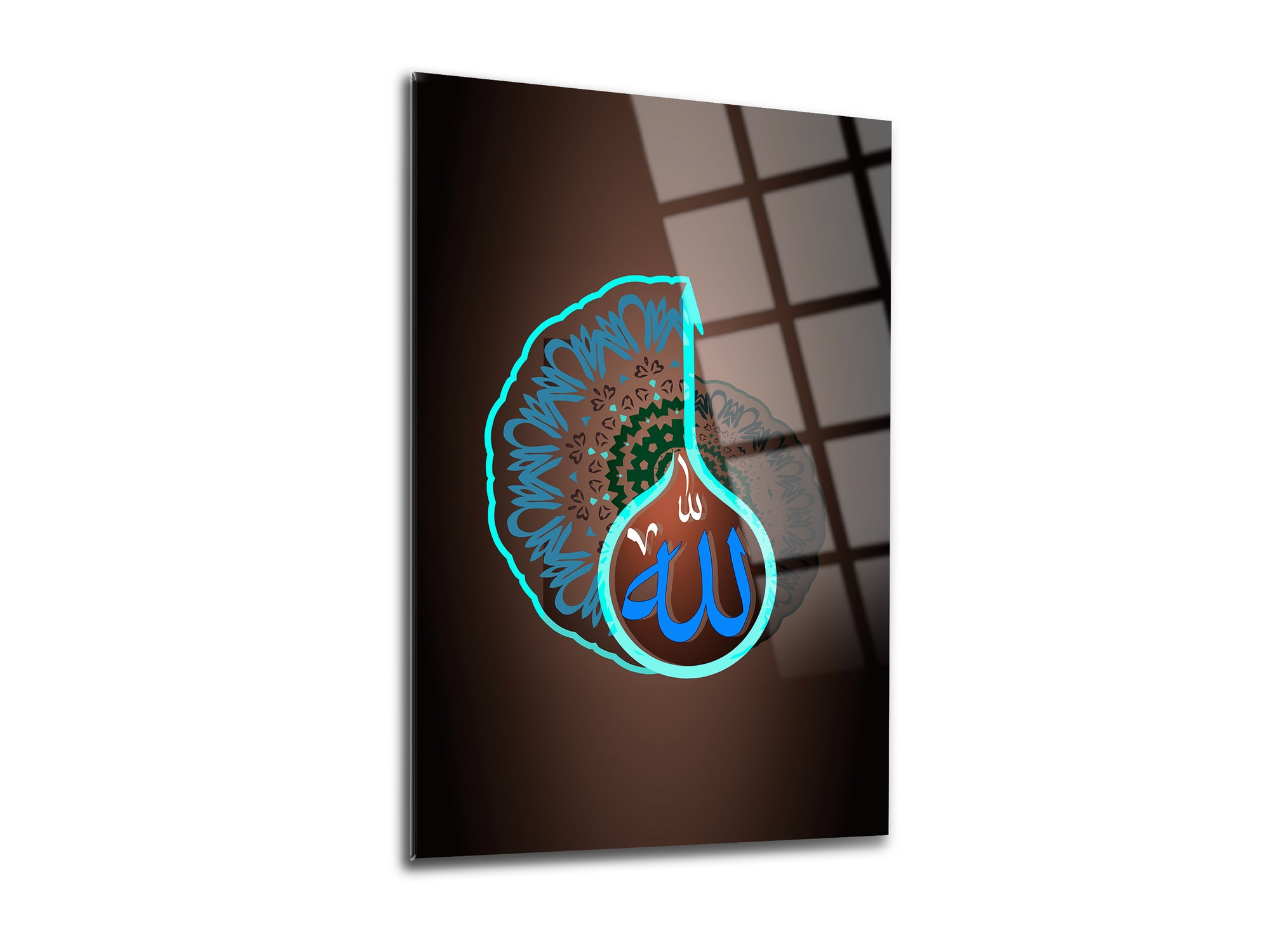 Allah yazısı üzerine modern cam tablo, şık tasarımı ve yüksek kaliteli UV baskısıyla dekoratif bir seçenek.