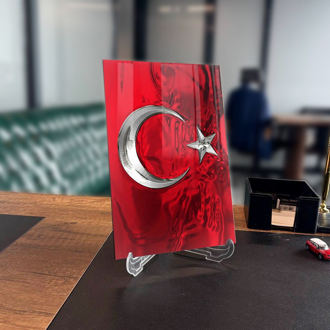 Türk Bayrağı 16 Cam Tablo, şık tasarımlı yüksek kaliteli UV baskı, ofis ve ev dekorasyonu için ideal.