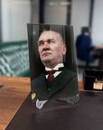 Atatürk 231 Cam Tablo, 4 mm kalınlığında temperli camdan, özel tasarım UV baskı. Dayanıklı ve şık masa dekoru.