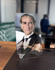Atatürk 233 Cam Tablo displayed on a desk, showcasing a dignified portrait with high-quality glass design.