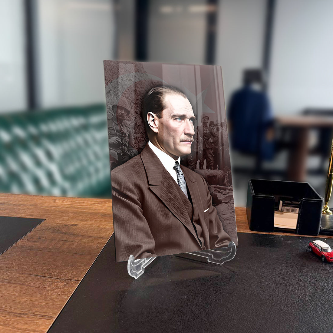 Atatürk 229 cam tablo, yüksek kaliteli temperli cam, modern ofis dekoru, özel UV baskı tasarımı.