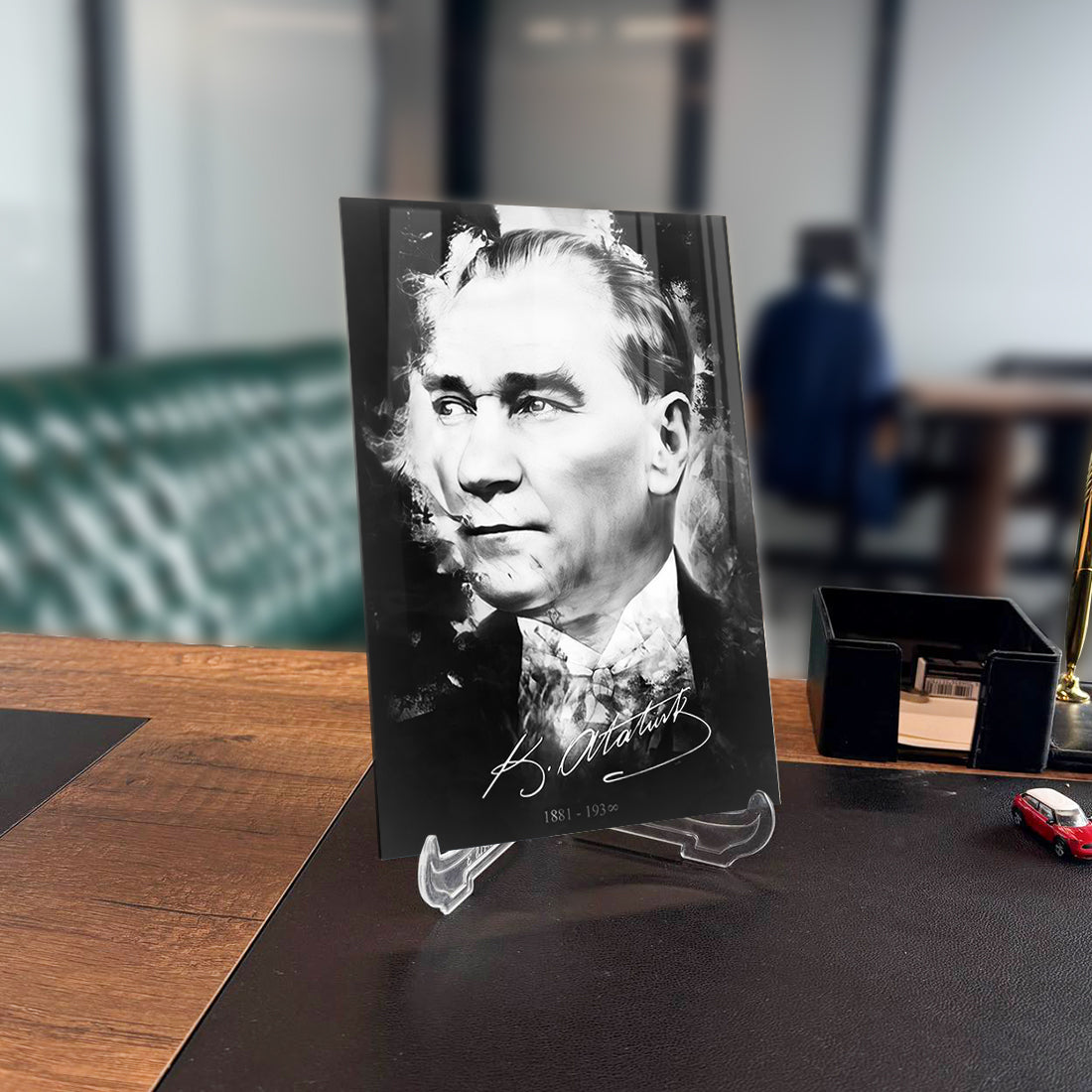 Atatürk 107 Cam Tablo, 4 mm kalınlığında temperli cam, UV baskı ile özel tasarım
