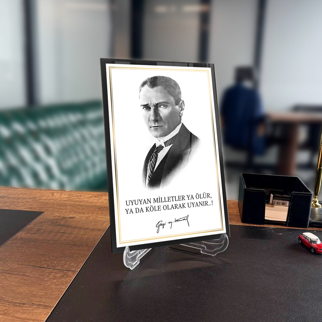 Atatürk 61 Cam Tablo