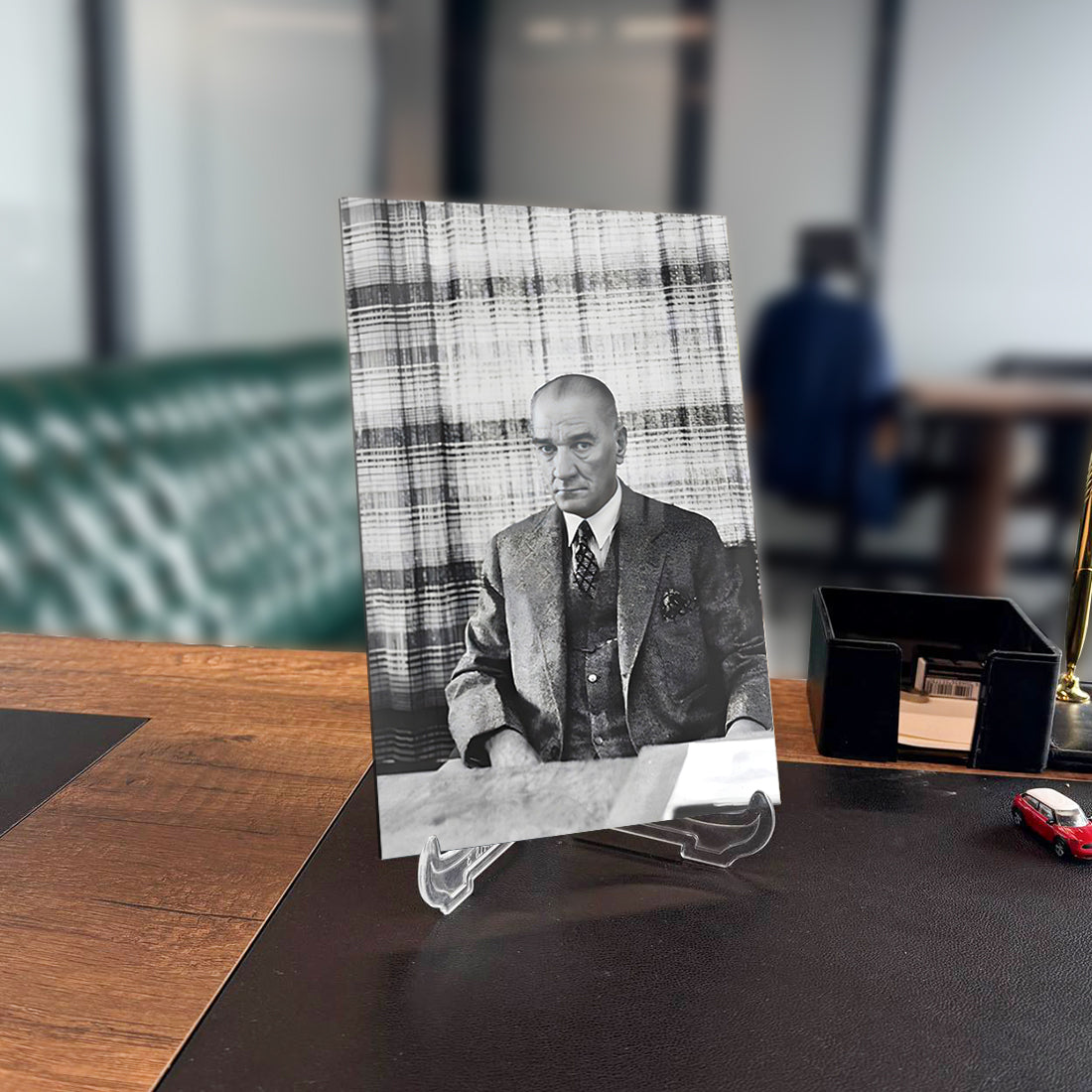 Atatürk 192 Cam Tablo, şık ofis dekoru, UV baskı, kaliteli temperli cam ile tasarlanmıştır.