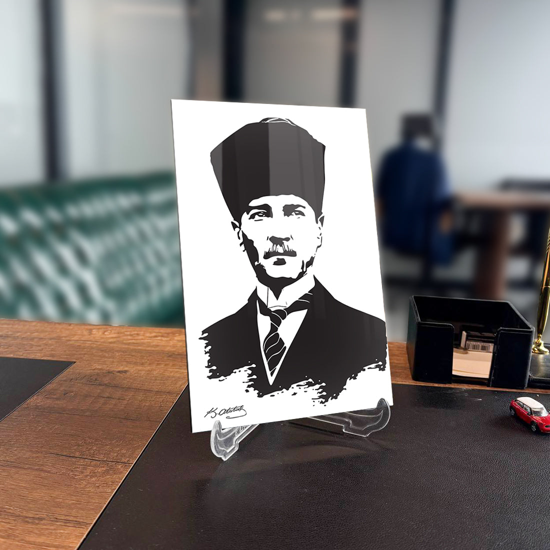 Atatürk 175 Cam Tablo in a modern office setting, showcasing a striking UV-printed glass design.