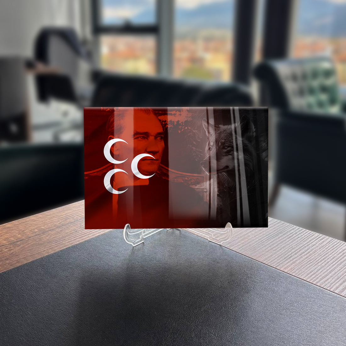 Bozkurt Üç Hilal Atatürk cam tablo, yüksek kaliteli temperli cam ve özel UV baskı ile tasarlanmıştır.