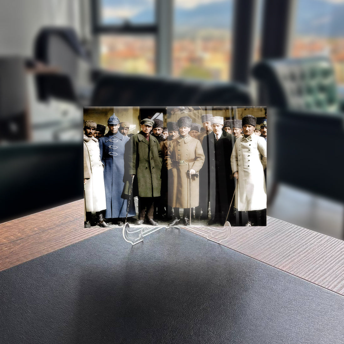 Atatürk 157 Cam Tablo showcasing historic figures in 1922, highlighting unique design and durability of SRD concept glass.