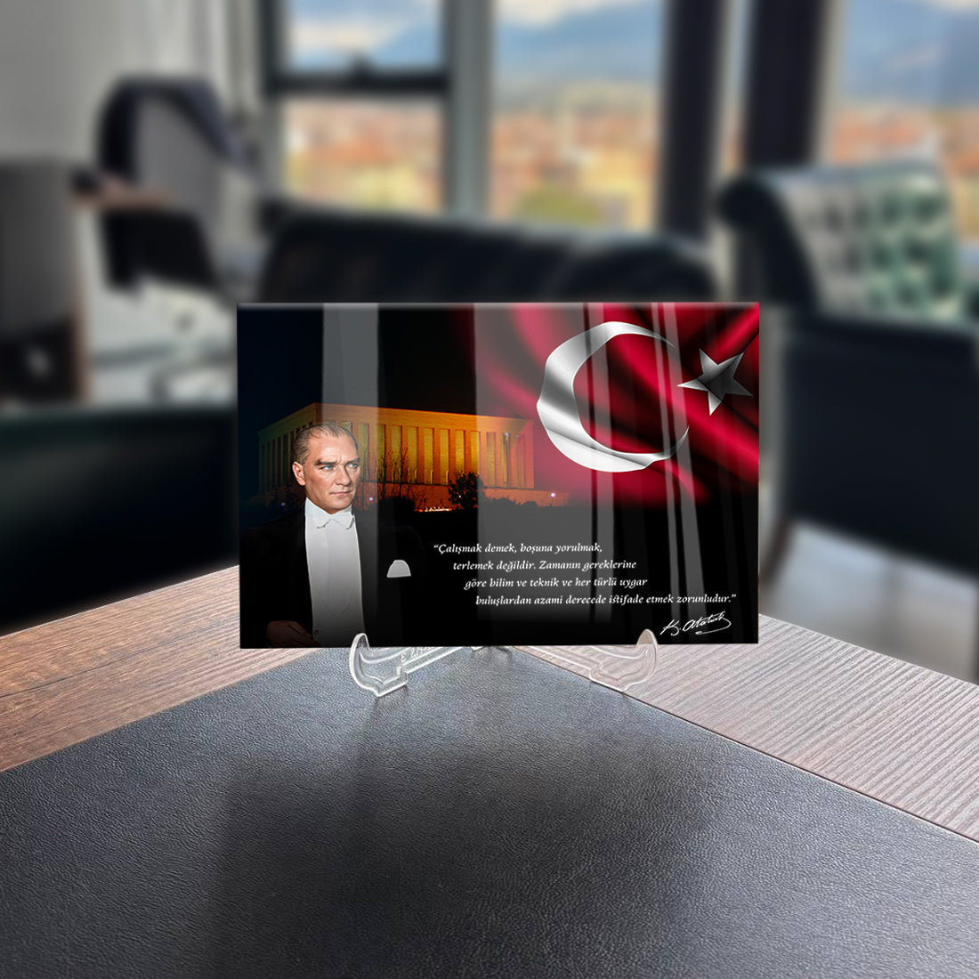 Atatürk 204 Cam Tablo with Turkish flag and quote, showcasing quality design and durability.