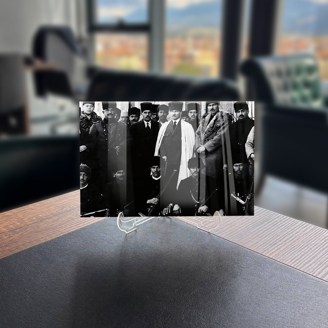 Atatürk 210 Cam Tablo featuring Çerkez Ethem and men at Ankara Station, high-quality UV printed glass design.