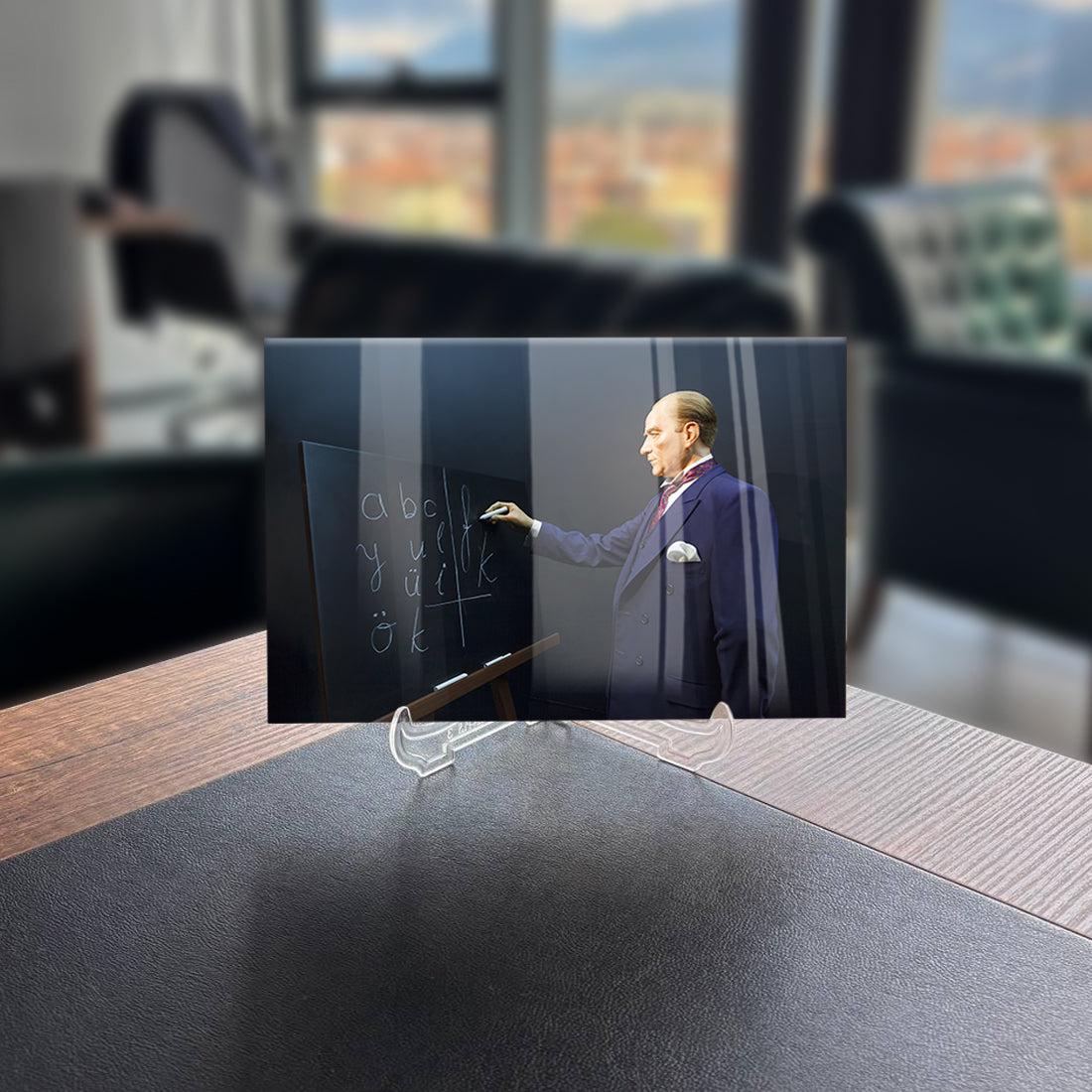 Atatürk 114 Cam Tablo - SRD Concept glass artwork showcasing Atatürk teaching. High-quality tempered glass with UV printing.