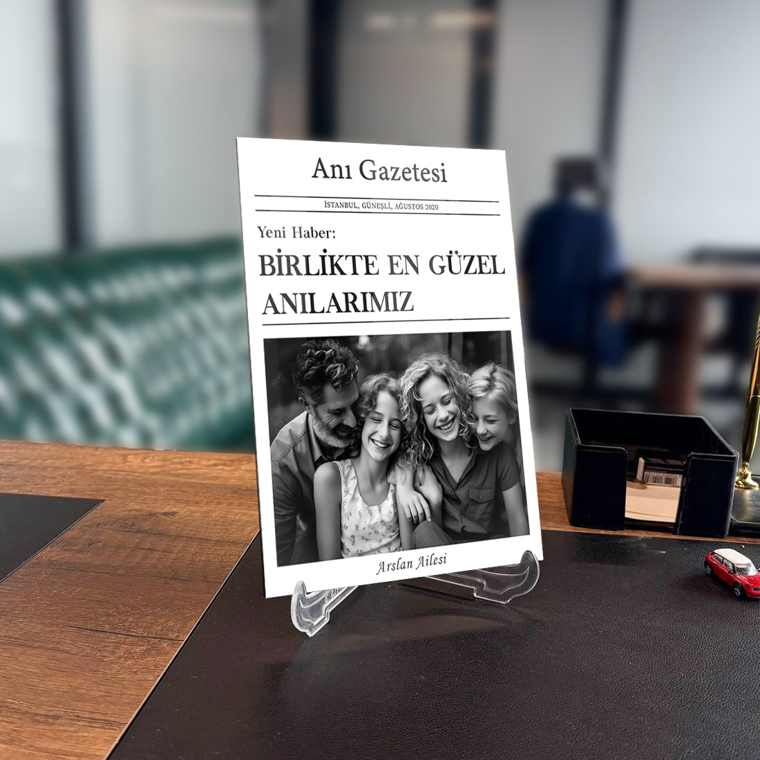 Kişiye özel cam tablo,kolaj cam tablo,özel cam tablo.kişiye özel tablo,hediye tablo,masaüstü kişiye özel tablo,masaüstü tablo