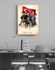 Atatürk 236 Cam Tablo duvarda, at üzerinde, Türk bayrağıyla etkinlik temalı tasarım.