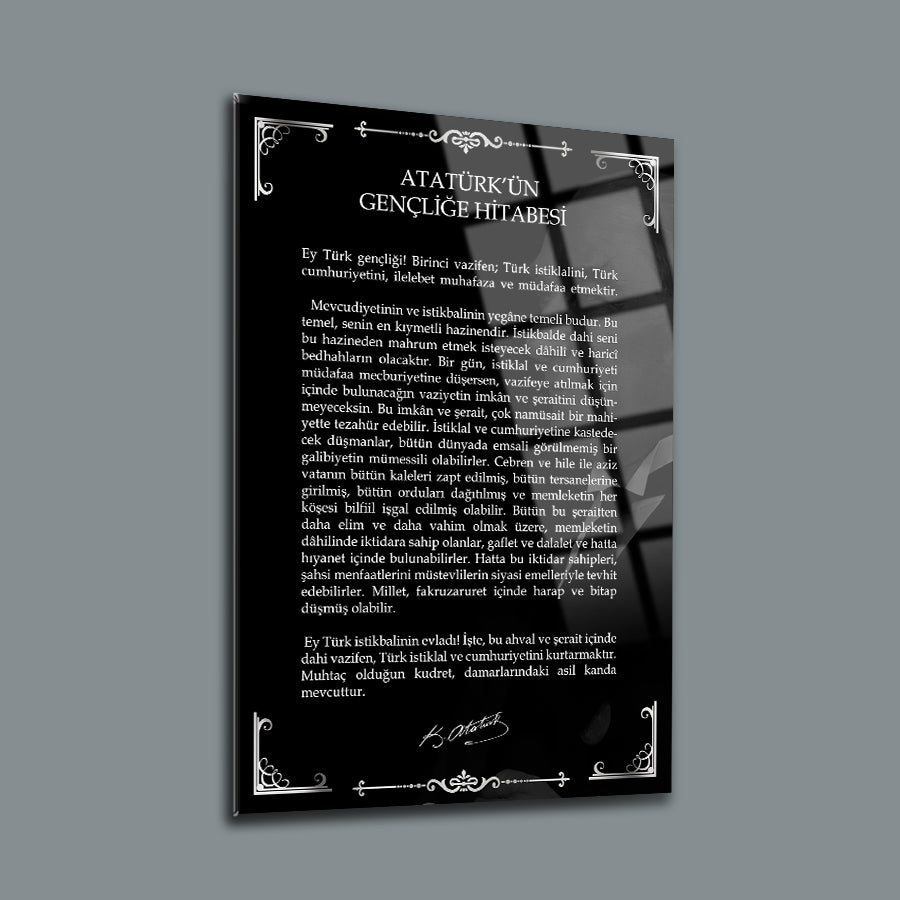 Atatürk'ün Gençliğe Hitabesi yazılı şık cam tablo, 3'lü setler halinde sunulmaktadır.