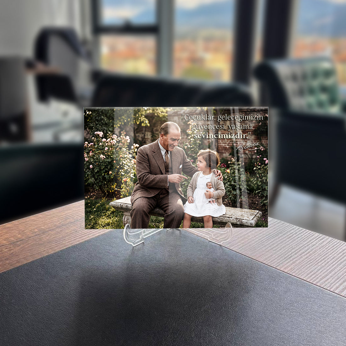 Atatürk Çocuklar Geleceğimizin Güvencesi Cam Tablo | SRD Concept