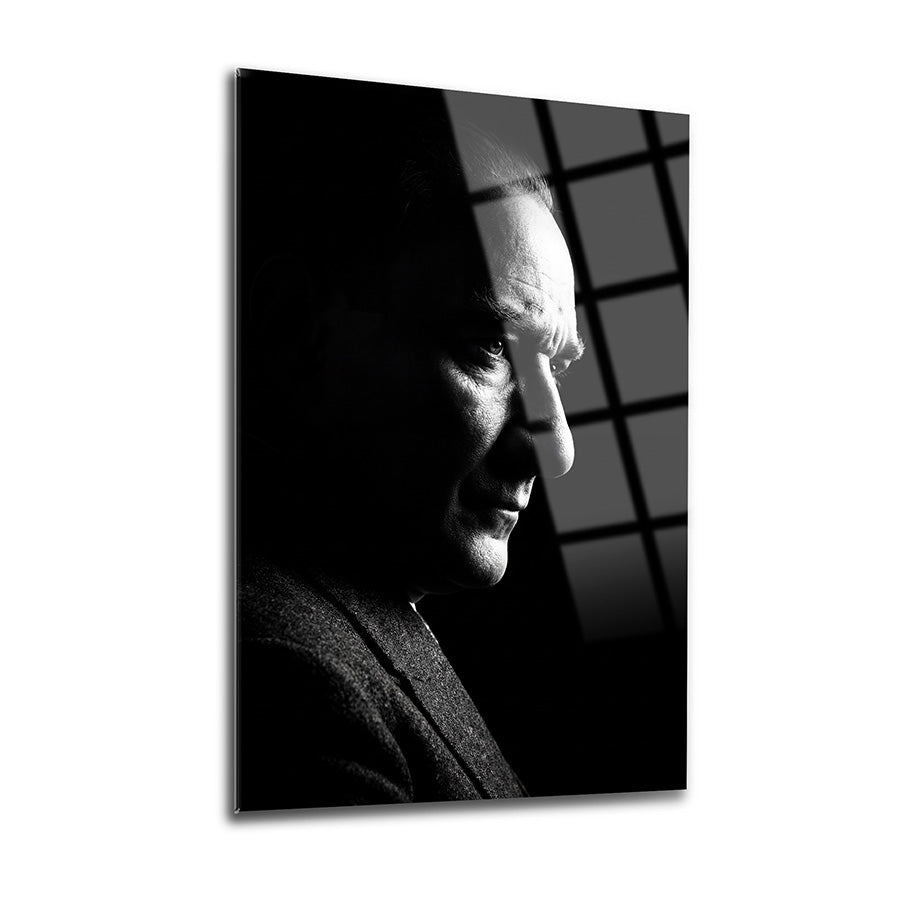 Atatürk Profil Portre Dramatik Siyah Beyaz Cam Tablo | SRD Concept
