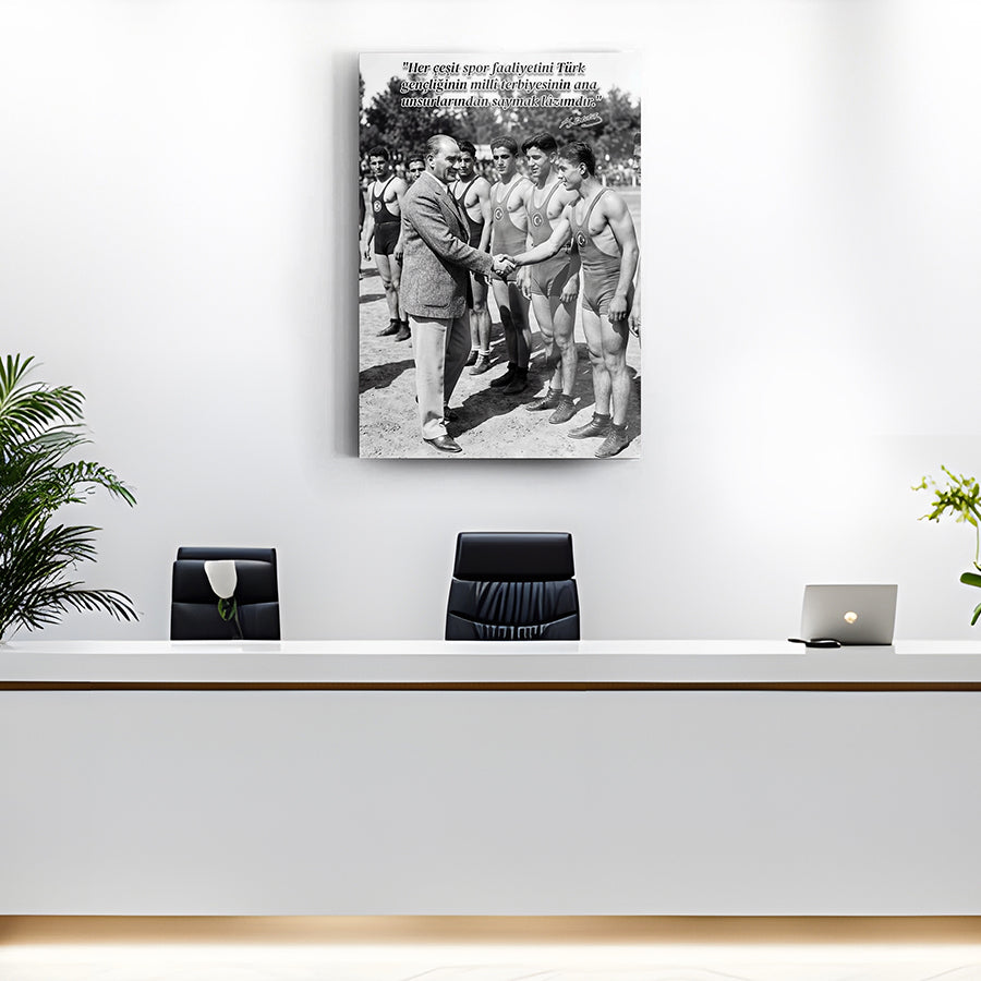 Atatürk Güreşçilerle Spor Sözlü Siyah Beyaz Cam Tablo | SRD Concept