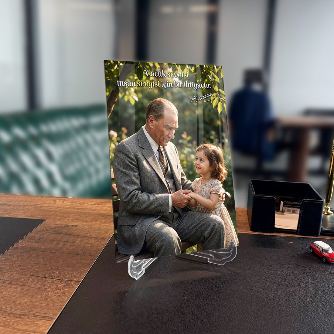 Atatürk Çocuk Sevgisi Sözlü Cam Tablo | SRD Concept