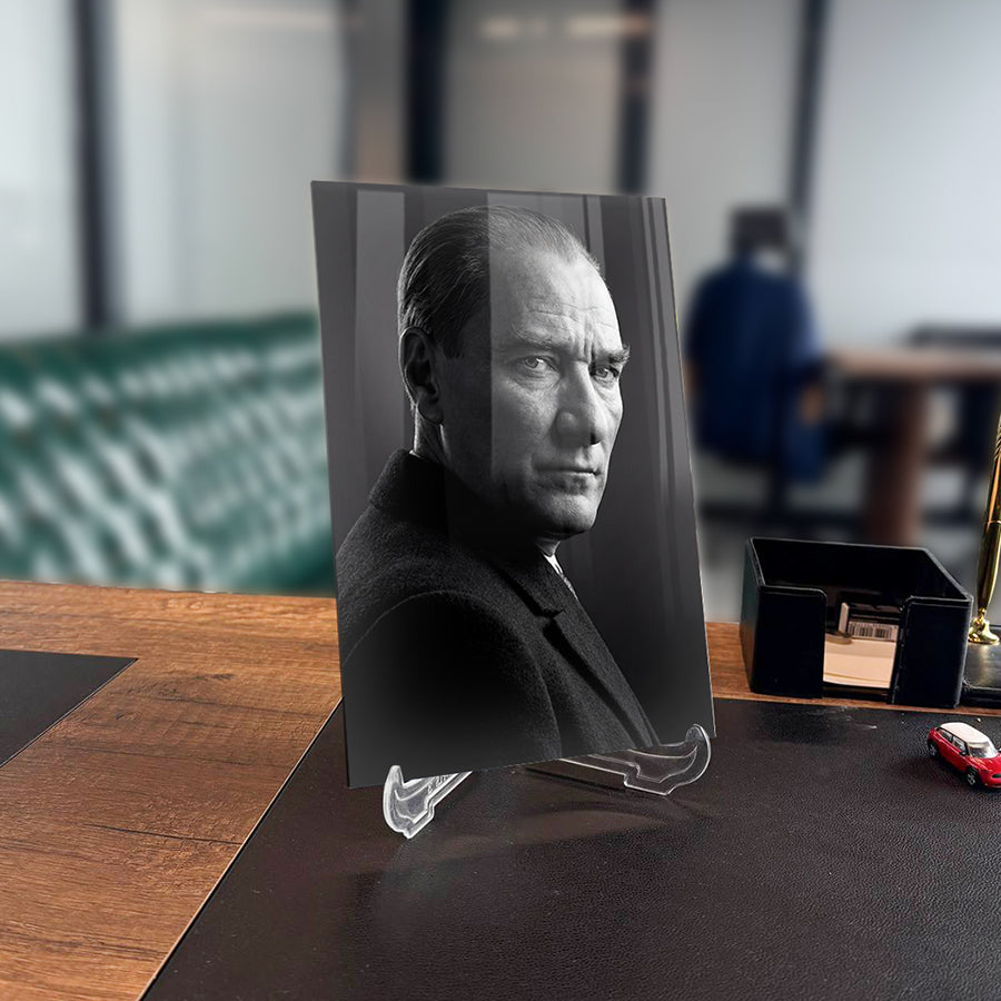 Atatürk Siyah Beyaz Klasik Portre Cam Tablo | SRD Concept