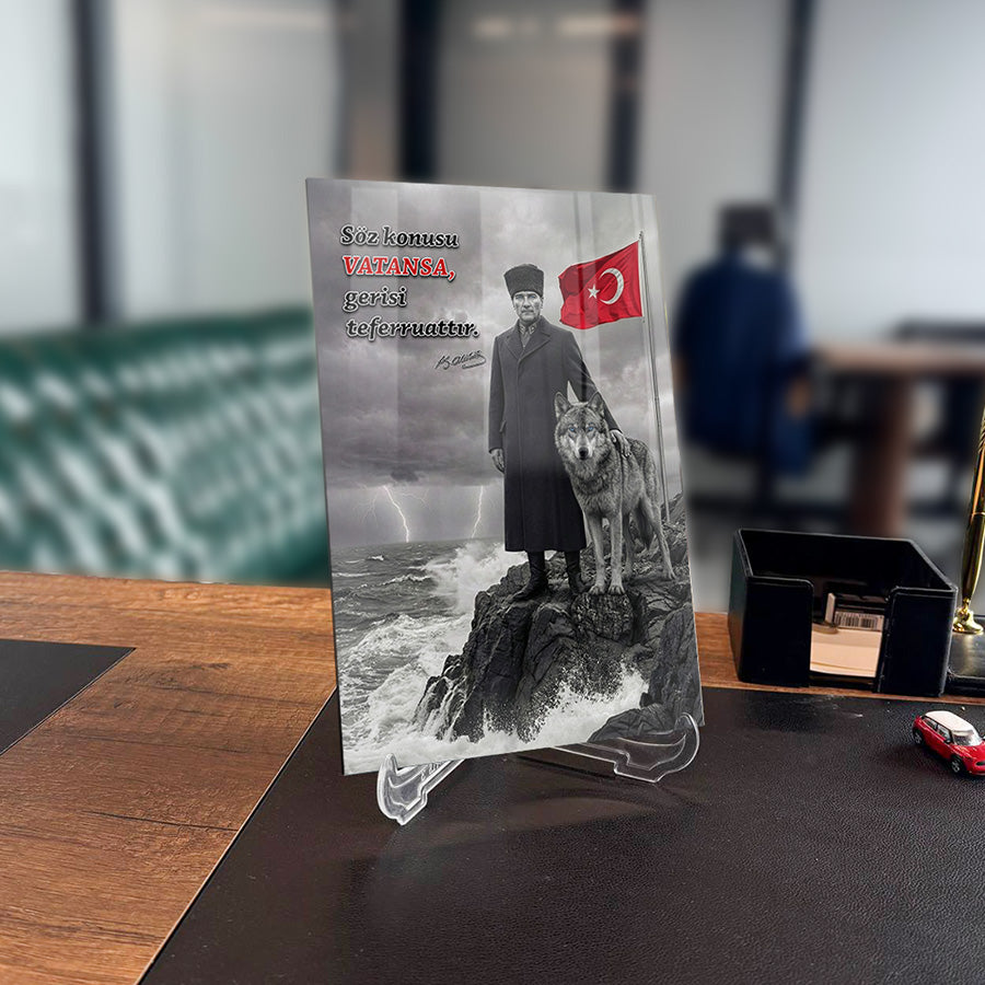 Atatürk Bayrak ve Kurt Temalı Cam Tablo | SRD Concept