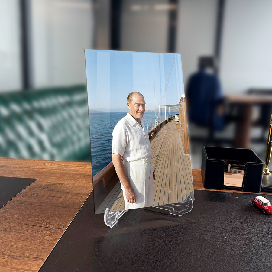Atatürk Yatta Deniz Keyfi Cam Tablo | SRD Concept