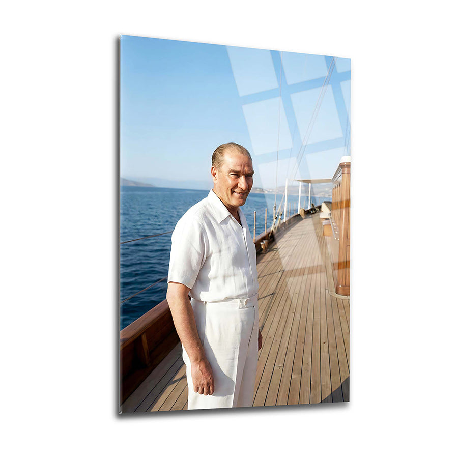Atatürk Yatta Deniz Keyfi Cam Tablo | SRD Concept