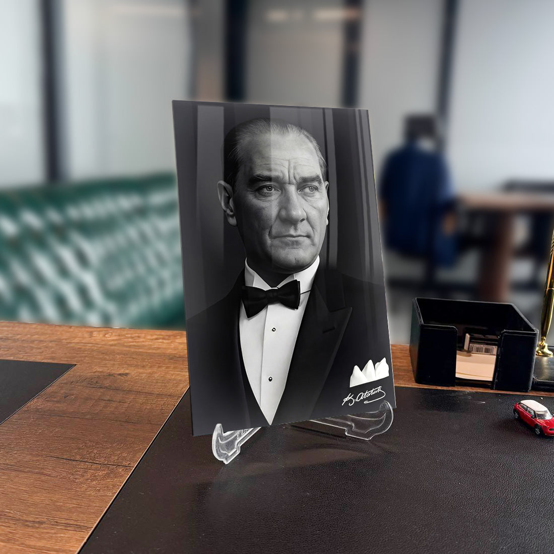 Atatürk YZ 506 Cam Tablo